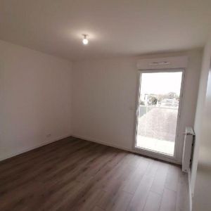 A LOUER A BRUZ - PLEIN CENTRE-VILLE - RESIDENCE VENDOME : bel appartement neuf de type 3 au tr... - Photo 2