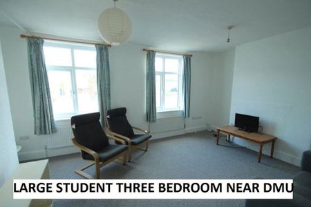 3 bedroom apartment to rent - Photo 2