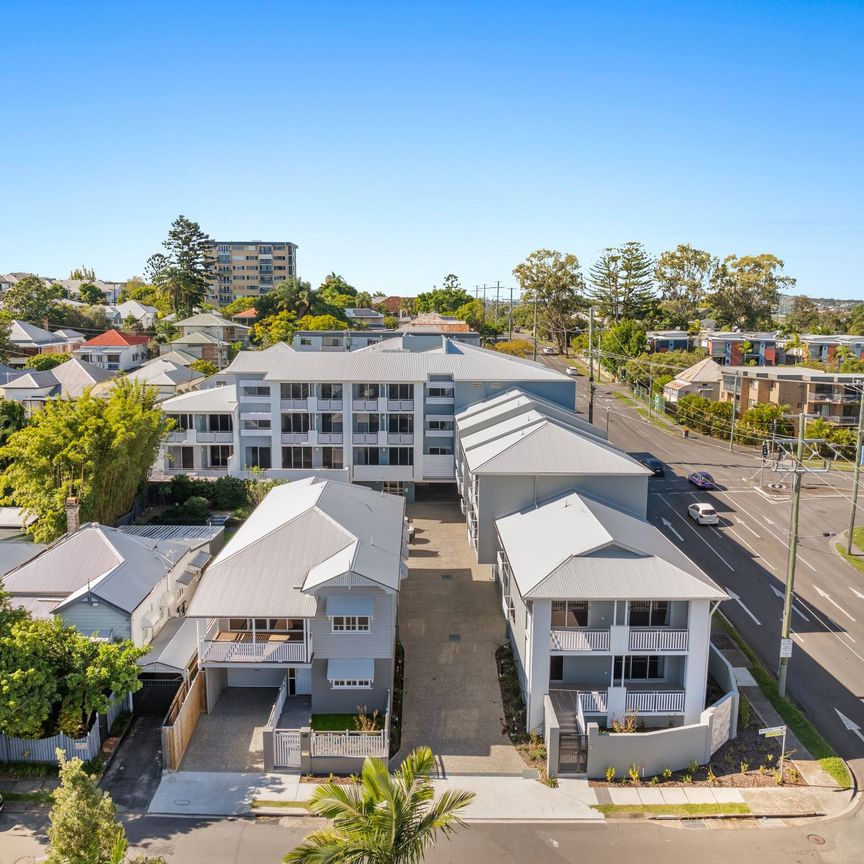 Modern 2-Bedroom Apartment in Brand New Building - 5 Units Available - Photo 1