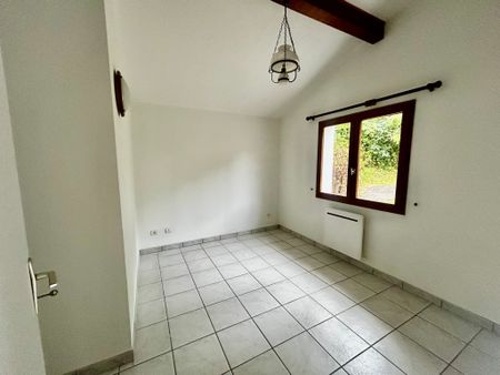 Location Appartement 4 pièces 63m² ST JEOIRE PRIEURE 73190 - Photo 3