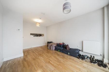 1 bedroom flat to rent - Photo 2