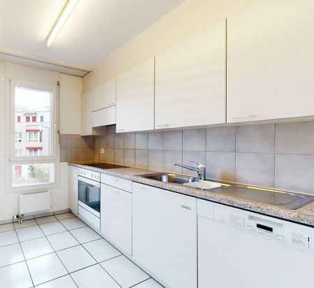 Central apartment near SBB train station - Photo 3