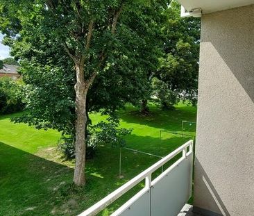 Bei VIVAWEST die Sonnenstrahlen auf dem eigenen Balkon genießen. - Photo 1