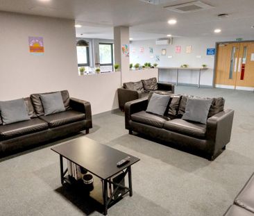 Studio to rent - Photo 2