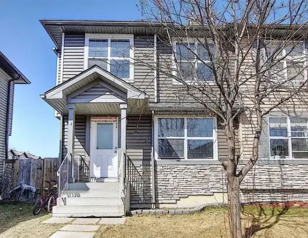 Beautiful 3 bd 2.5 washrooms duplex | Calgary - Photo 1