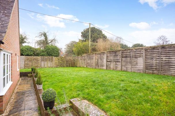 Three double bedroom detached house in the desirable village of Upavon, with garage and parking. - Photo 1