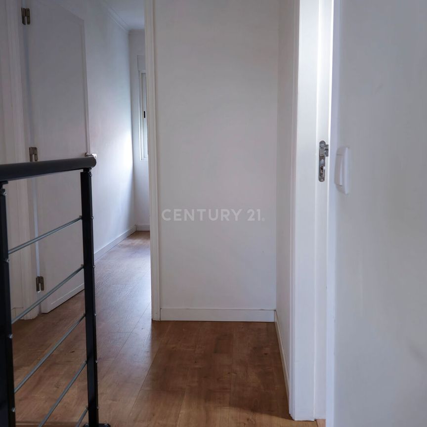 Apartamento T2 Duplex | Pedralvas | Benfica - Photo 1