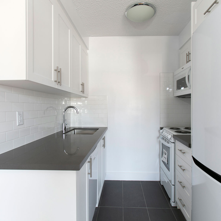 990 Avenue Road - 1 Chambre - Photo 1