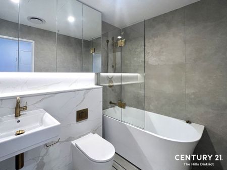 Stunning 28th Floor Apartment with Breathtaking Views - Photo 3