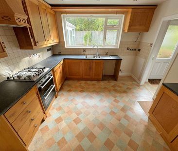 4 bedroom detached house to rent - Photo 6