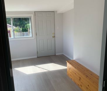 For Lease - 3346 Ivernia Road Unit# Main, Mississauga, Ontario - Photo 3