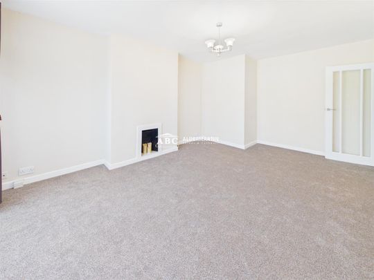 Twickenham Gardens, HA3 6BG, Harrow - Photo 1