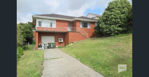 Centrally located family home in quiet location. - Photo 1