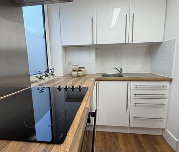 Studio Flat, Akenside Road, NW3 - Photo 6