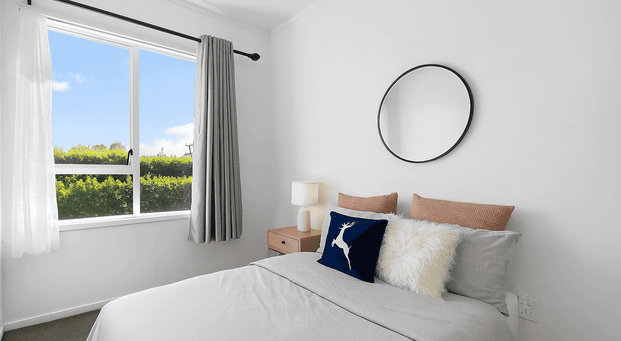 Spacious Family Home with Garage - Unbeatable Location - Photo 1