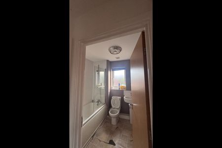 3 Bed Terraced House, Moss Street, M7 - Photo 5