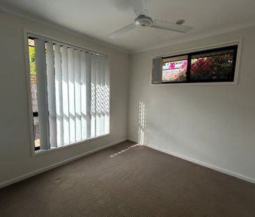 SPACIOUS 4 BEDROOM FAMILY HOME WITH MODERN COMFORTS - Photo 3