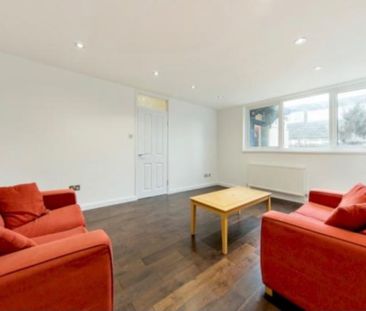 3 Bed Terraced House, Ramilles Close, SW2 - Photo 5