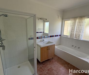 2 Centenary Avenue, Horsham VIC 3400 - House For Rent | Domain - Photo 1