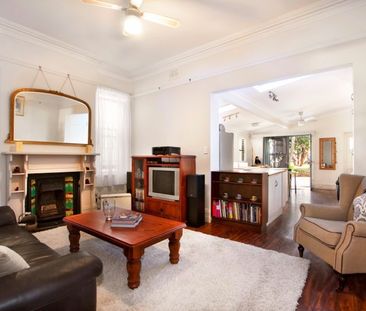 Stylish Two Bedroom in the Heart of Erskineville - Photo 1