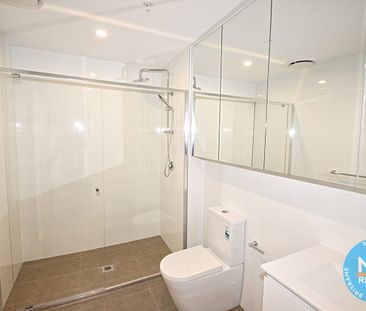 2 Bed 2 Parking APT with Timber Flooring Through out, close to Lidc... - Photo 6