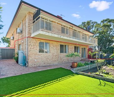 Fully Furnished Coastal Retreat with Estuary Views - Bills Included - Photo 3