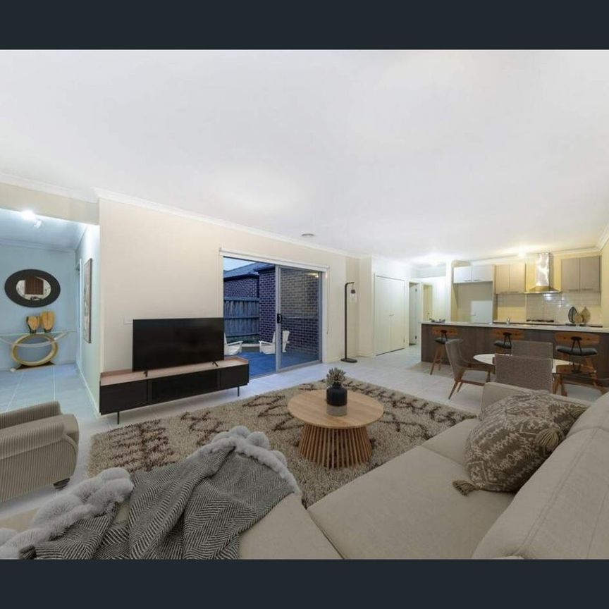 Beautiful Family Home - Photo 1