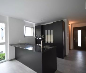 Maison mitoyenne neuve de 3.5 pièces à louer à Monthey - Photo 2