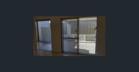 Modern family home - Photo 5