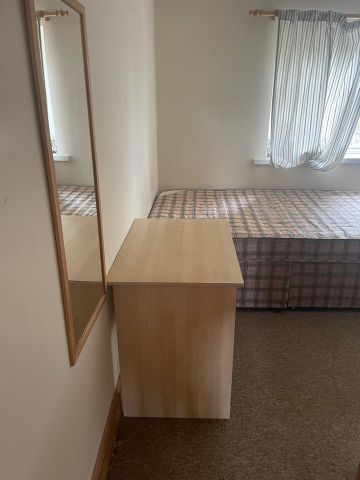 2 Bed Flat, Clifton Bristol, BS8 - Photo 4