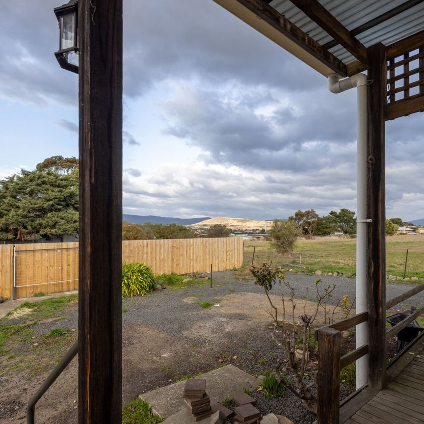 Characteristic 2 Bedroom Cottage - Photo 1