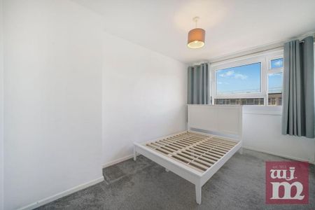 3 bedroom flat to rent - Photo 3