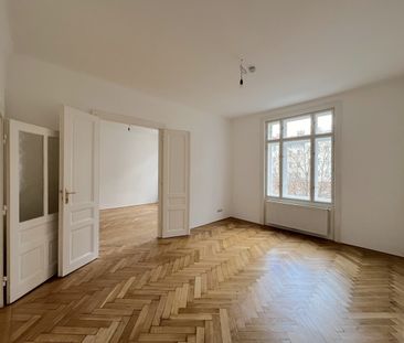 Sanierte 2-Zimmer-Altbauwohnung mit Mini-Balkon - Photo 4