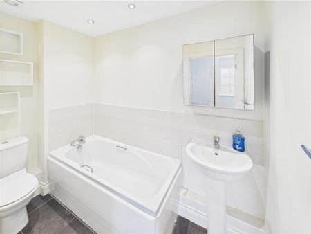 2 bedroom end of terrace house to rent - Photo 5