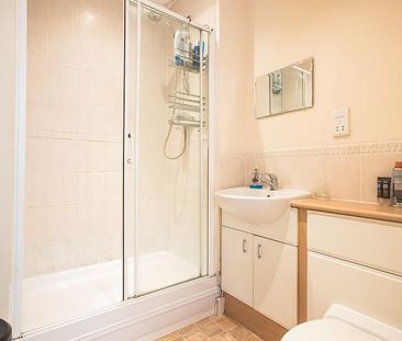 2 bedroom flat to rent - Photo 6