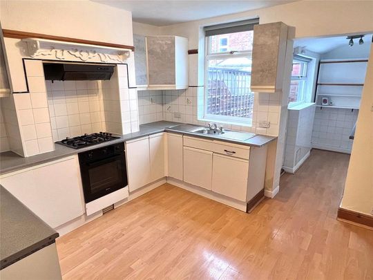 2 bedroom terraced house to rent - Photo 1