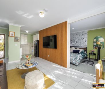 RIVERSONG - Top Floor Apartment Where the river sings…! - Photo 2