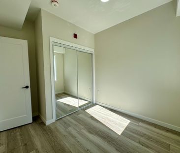 For Lease - 1184 Queen Street Unit# 1, Toronto, Ontario - Photo 4
