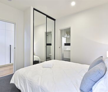 Convenient and comfortable apartment @ Luma Windsor - Photo 4