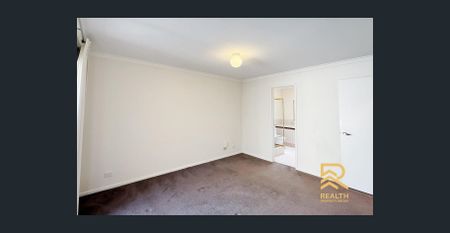 Perfect balance of modern living and low-maintenance lifestyle. - Photo 2