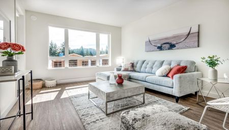 Crossing at Belmont - Photo 2