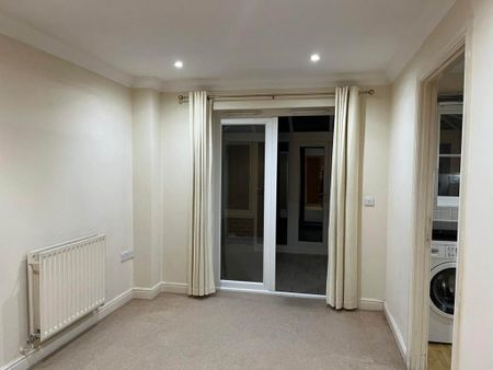 3 bedroom end of terrace house to rent - Photo 5