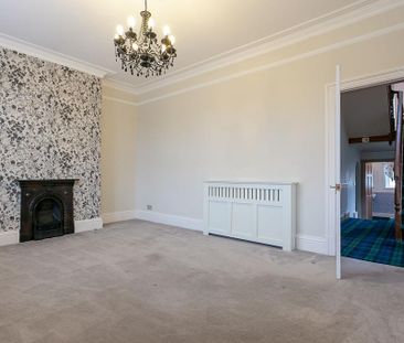 3 bedroom maisonette to rent - Photo 1