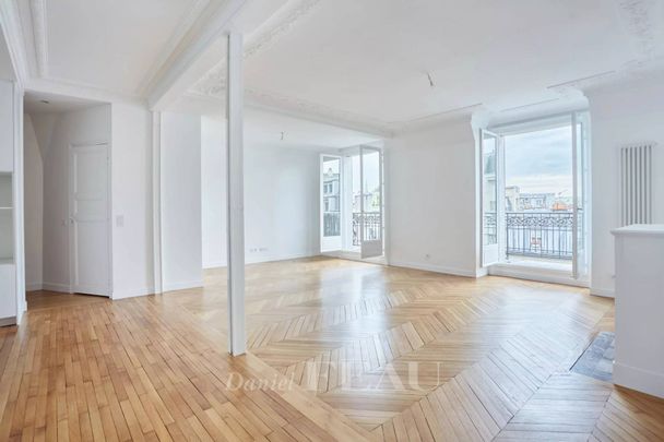 Location appartement, Paris 7ème (75007), 5 pièces, 116.03 m², ref 85289600 - Photo 1