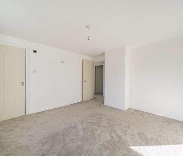 Cherry Gardens, Teynham, Sittingbourne, Kent, ME9 - Photo 3