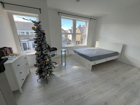 6 bedroom terraced house to rent - Photo 5