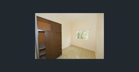 Hidden Gem in Seven Hills – Character, Space & Convenience! - Photo 4
