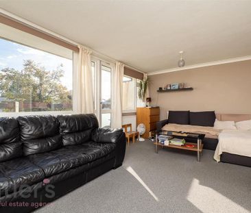 3 bedroom maisonette to rent - Photo 1