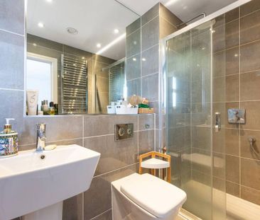 3 bedroom terraced house to rent - Photo 6