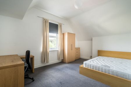 Flat 2, 1A Shaw Lane, LS6 4DH, Leeds - Photo 3